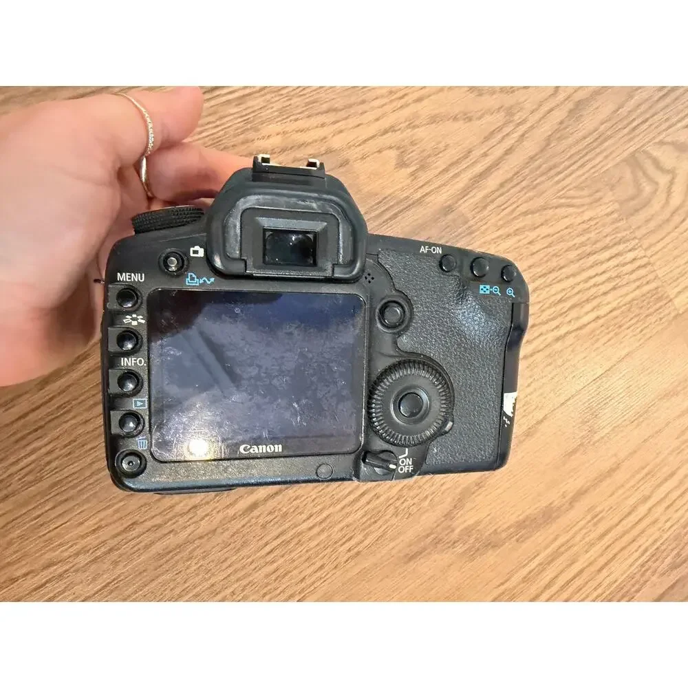 Canon EOS 5D Mark II Full-Frame DSLR Camera (Body Only) 21.1MP